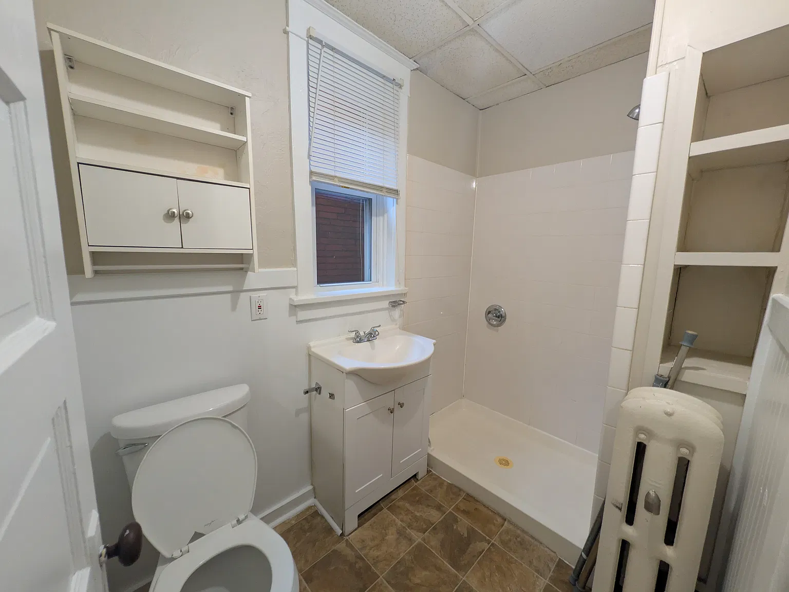 2 bed, 1000 sqft, $1,155 — Photo 4