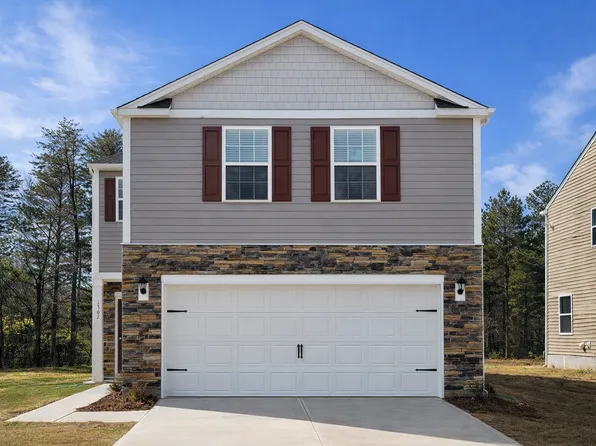 1302 37th Avenue Ln NE, Hickory, NC 28601