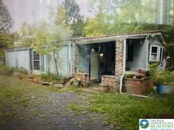 1079 Coolbaugh Rd, East Stroudsburg, PA 18302