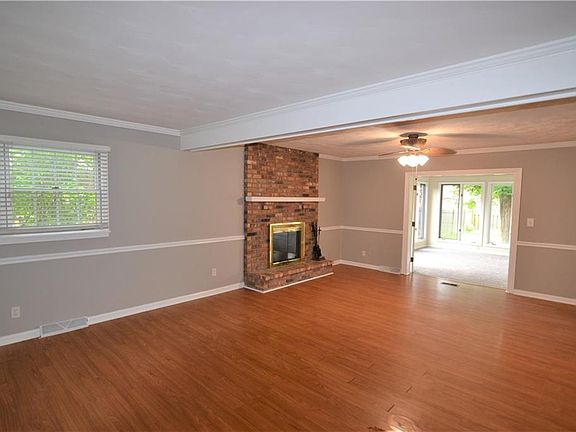 3rd image of 642 Wallbridge Dr