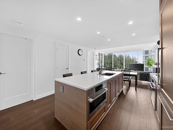 5th image of 5629 Birney Ave #1306
