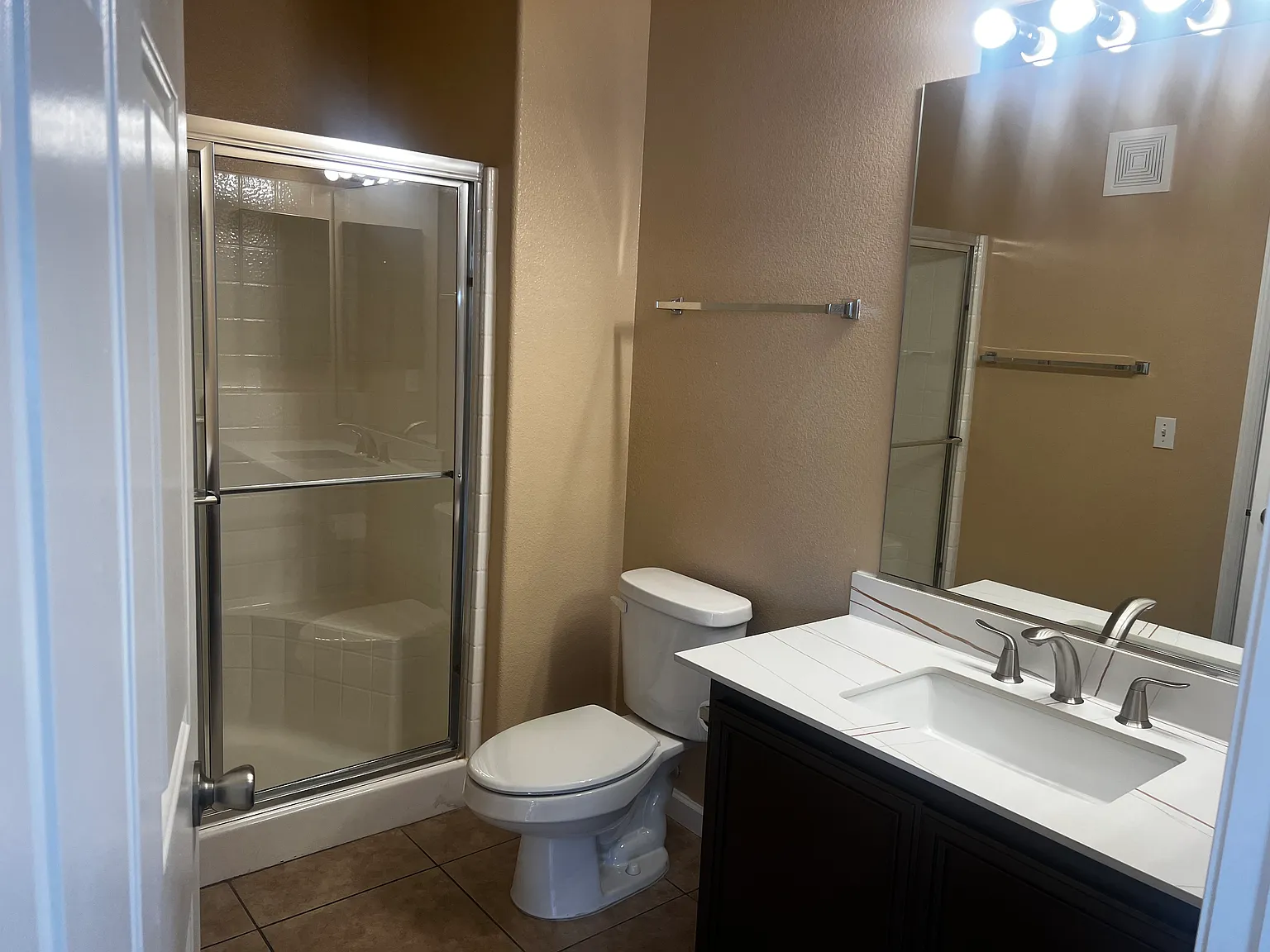 2 bed, 1151 sqft, $1,795 — Photo 3