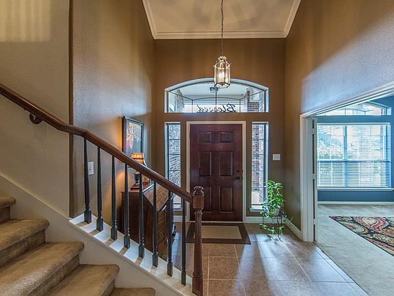 2nd image of 404 Magnolia Way
