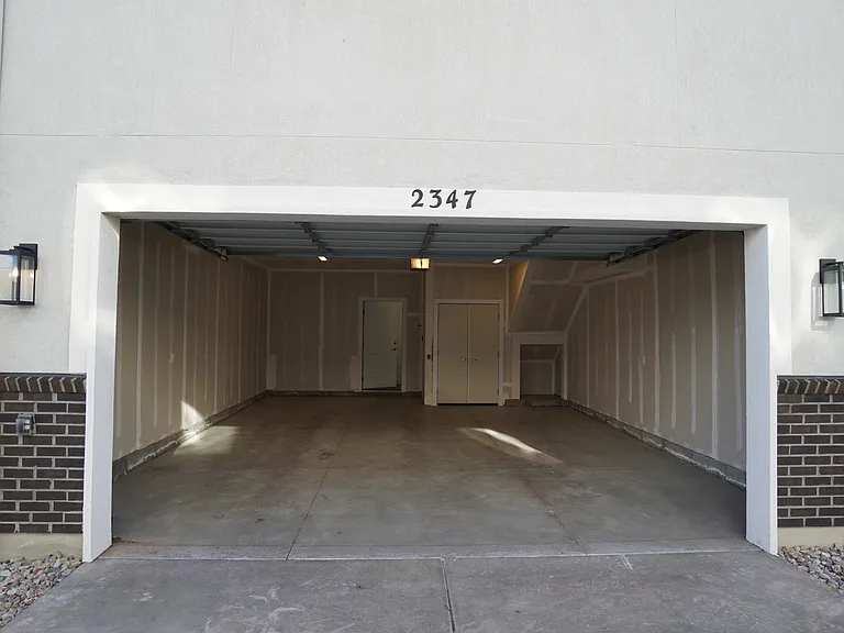 2347 W Jenna — Photo 5