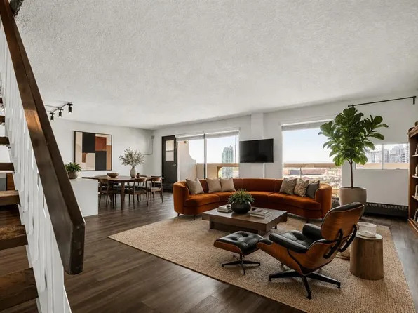 221 S 6th Ave SE #2911, Calgary, AB T2G 4Z9