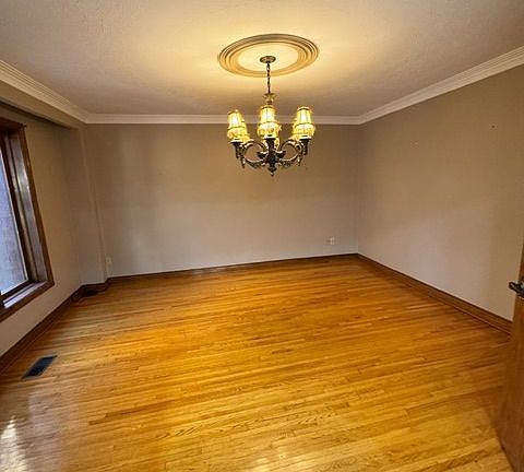 5th image of 13198 Bramalea Rd