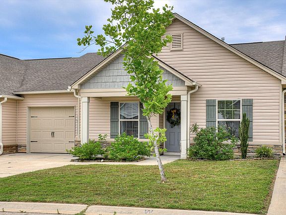 3rd image of 2135 Bonneville Cir