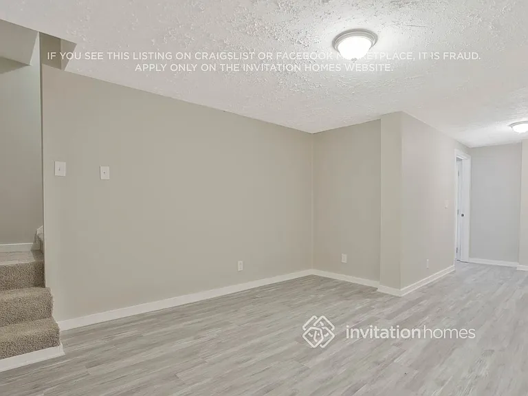306 Lake Swan Ct — Photo 13