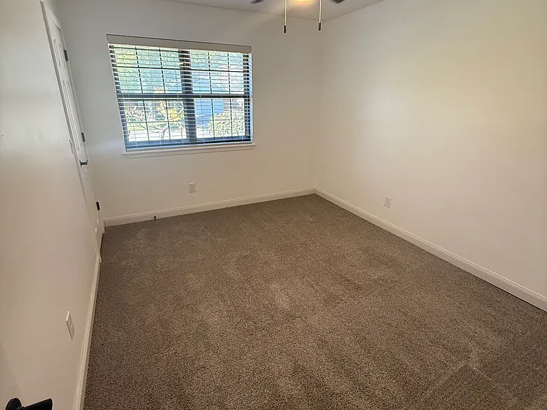 903 N Cardinal Dr — Photo 18