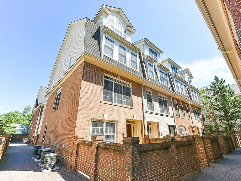 4610 Wilson Blvd — Photo 2