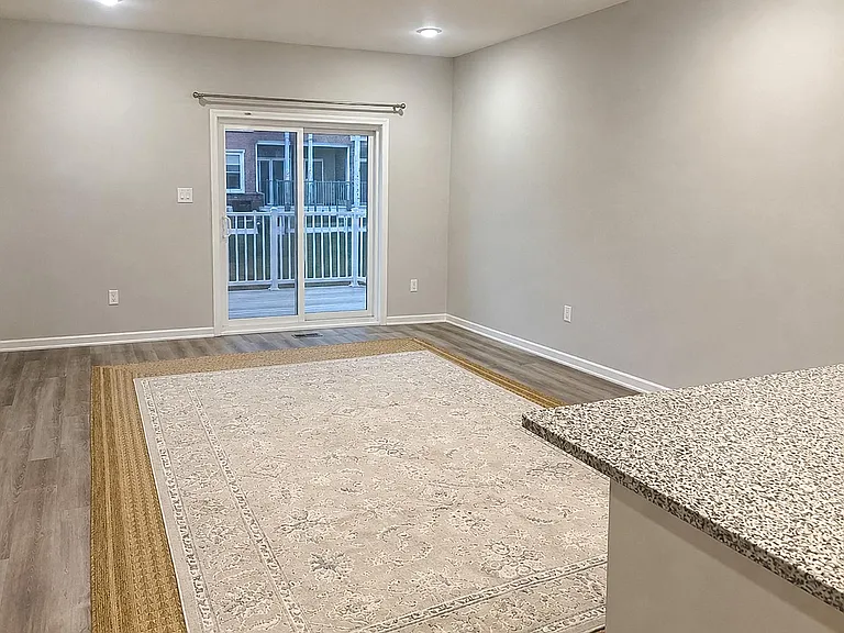 4861 Ludlow Ln — Photo 12