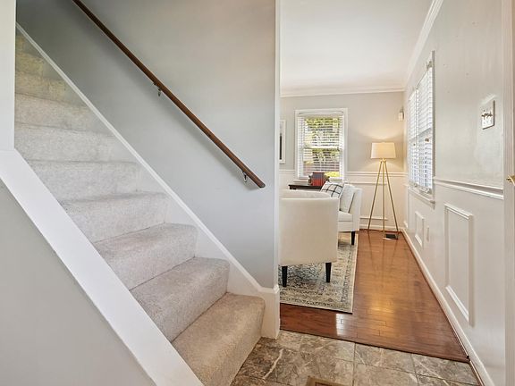 3rd image of 5701 Helmsdale Ln