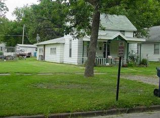 719 Lord St, Osage City, KS 66523