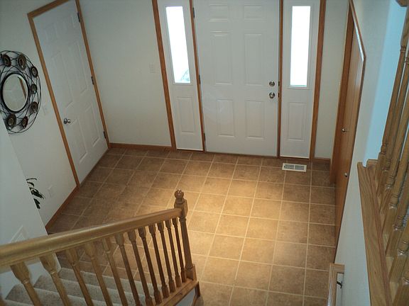 Large Entry Way, tile floor
