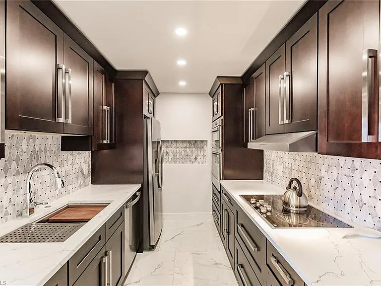 4001 Gulf Shore Blvd N #1104 — Photo 12