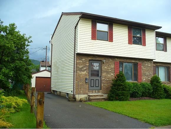 1st image of 597 W Wendell St