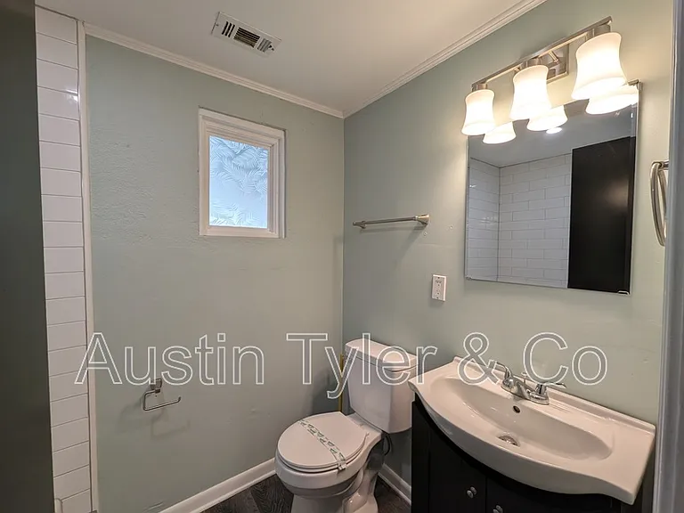 2984B Smith St — Photo 10