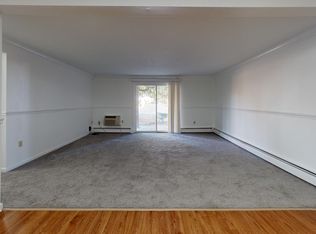 41 Austin Ave #202, Greenville, RI 02828