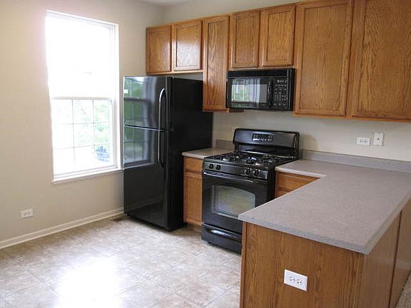 4th image of 4109 Milford Ln