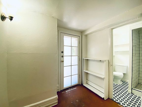 3rd image of 309 E 32nd St