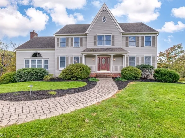 14 Country Pl, Clinton Twp., NJ 08833