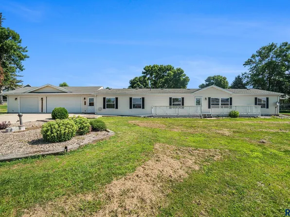 706 S Oak St, Inwood, IA 51240