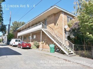4215 Linden Ave N APT 6, Seattle, WA 98103