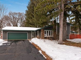 4766 Debra Cir, Shoreview, MN 55126