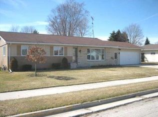 907 Dewey St, Kiel, WI 53042