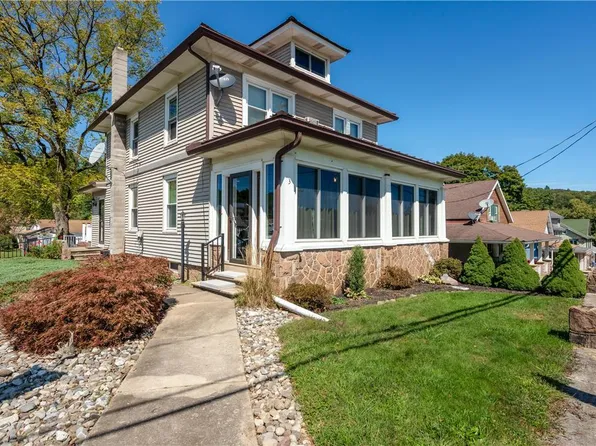 3 Bowmans Rd E, Lehighton, PA 18235