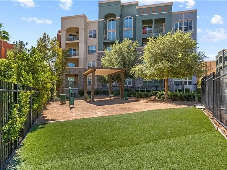 20 E Serene Ave #104 — Photo 36
