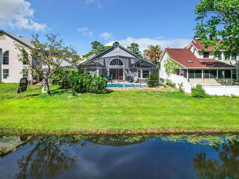 489 Harvest Oak Ct — Photo 32