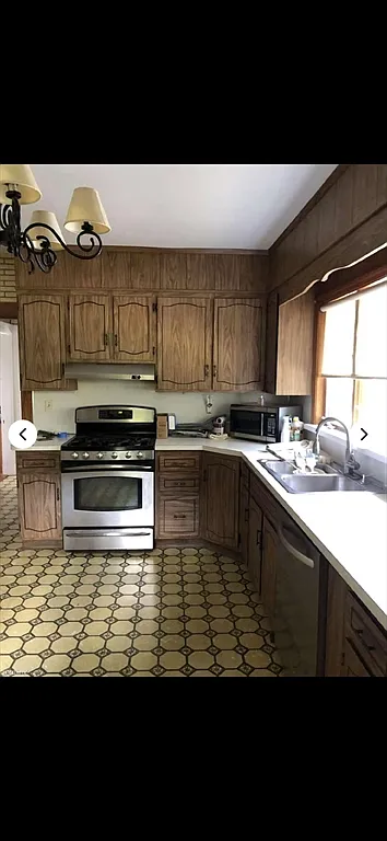 2 bed, 1.0 bath, 1300 sqft, $2,950 — Photo 3