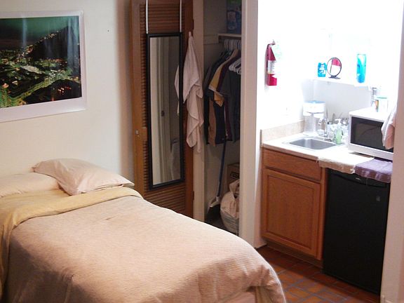 3rd image of 1131 Church St APT B4