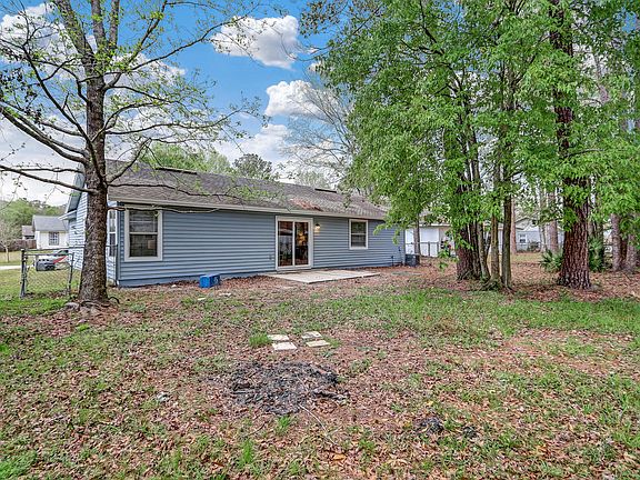2nd image of 1623 Twin Oak Dr W
