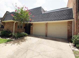 6302 1st St, Bellaire, TX 77401