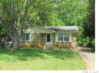 906 Edgegreen Dr, Charlotte, NC 28217