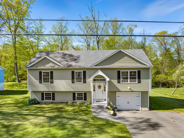 19 Oakridge Drive, Ledyard, CT 06335