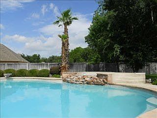 5th image of 2608 Whitehaven Dr N