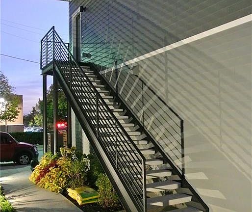 4th image of 360 W 5th St #2
