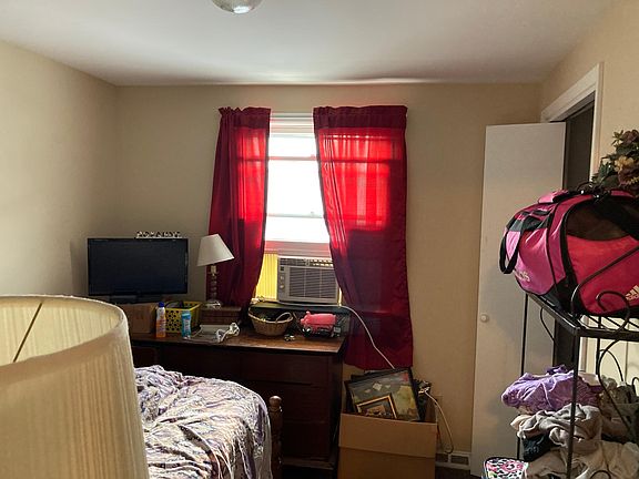 5th image of 128 S Seine Dr #1