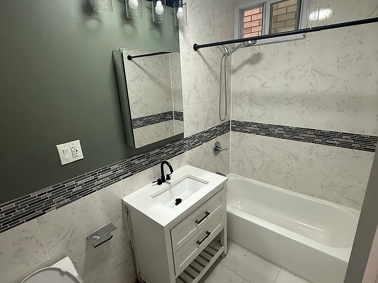 89 Oak St #1 — Photo 11