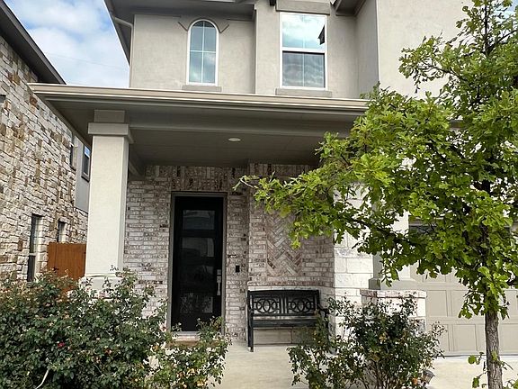 3rd image of 1225 Summerbrooke Cir