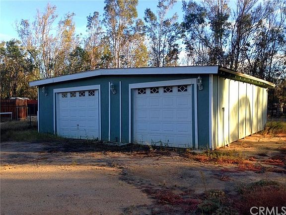 Double Doored Garage /Workshop