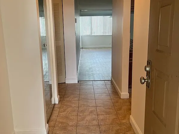 8030 Hampton Blvd APT 106, North Lauderdale, FL 33068