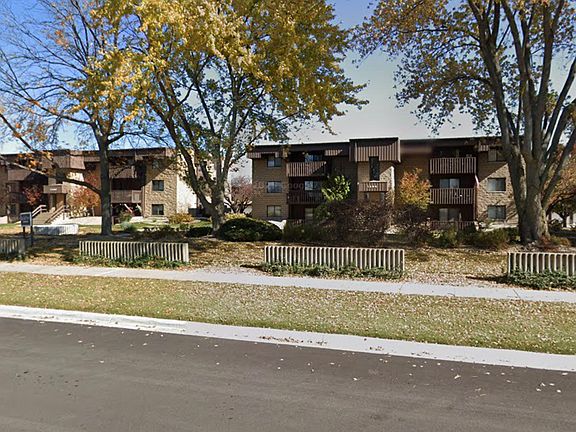 2nd image of 1510 N Rock Run Dr APT 2A