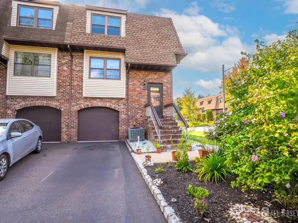 6005 N Oaks Blvd, North Brunswick, NJ 08902
