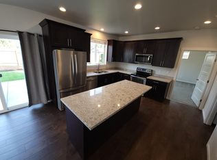 1758 Kok Rd UNIT A, Lynden, WA 98264