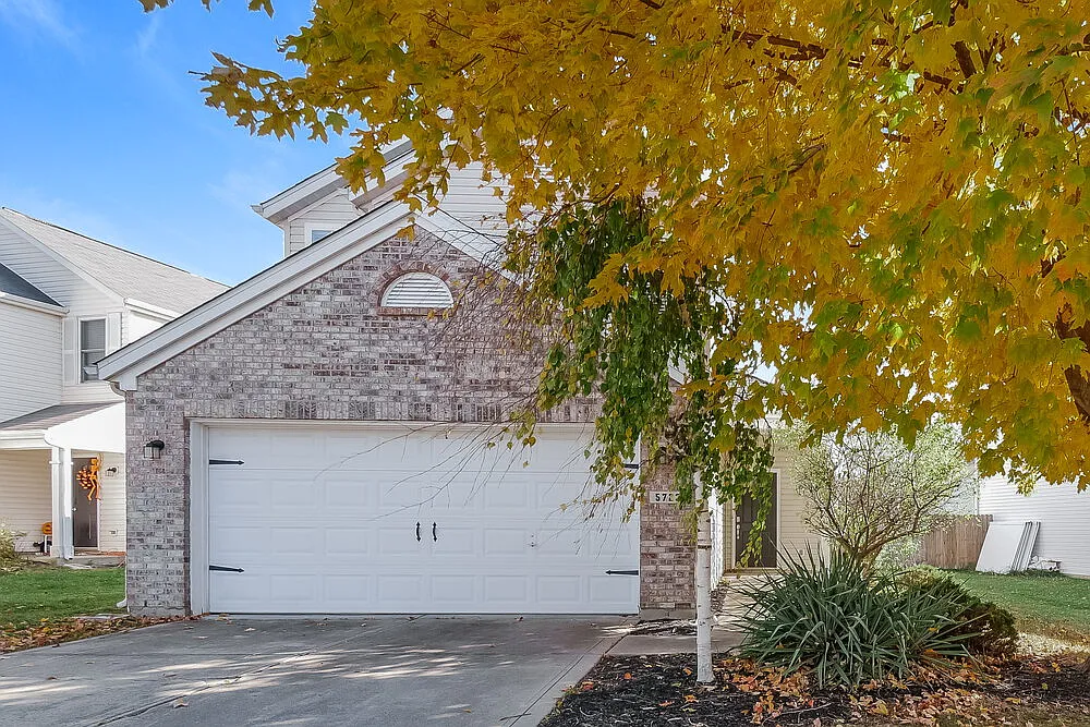 3 bed, 2.5 bath, 1391 sqft, $2,000 — Photo 1