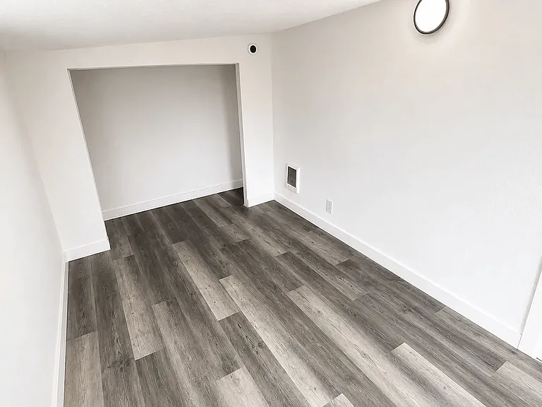 111 E Cheyenne Rd — Photo 5
